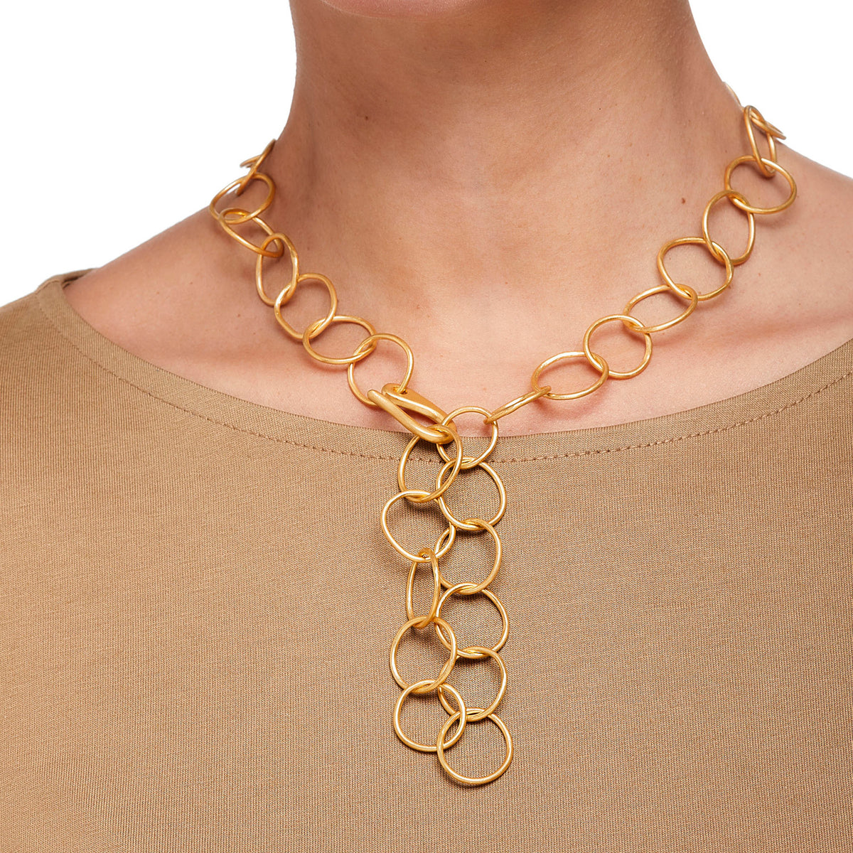 Hailey, collar de eslabones irregulares chapado en oro