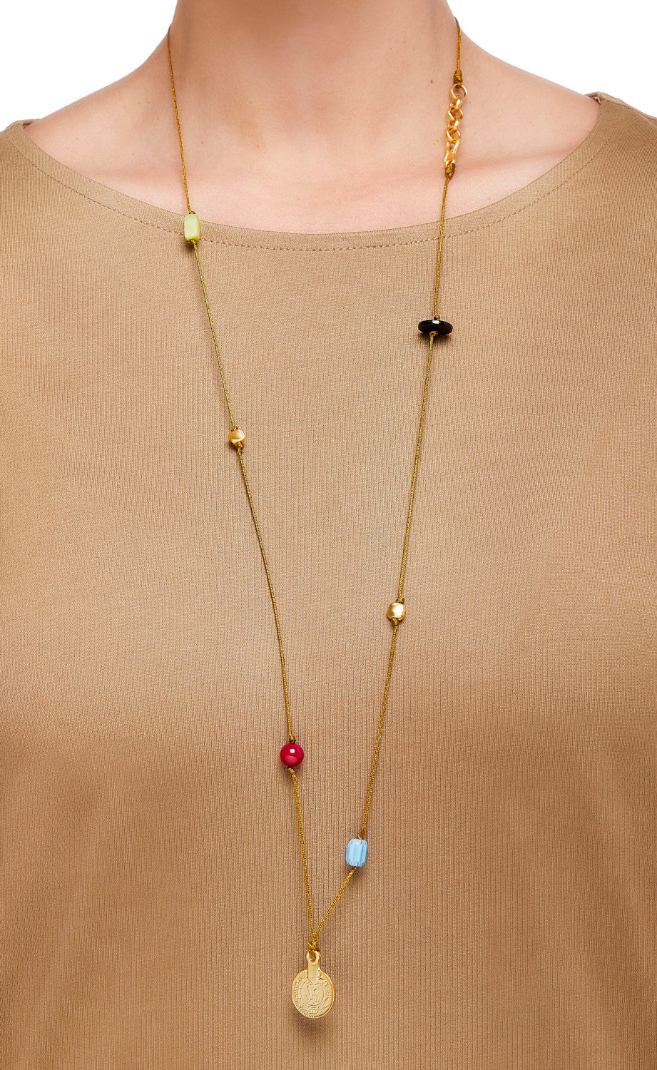 Mom, collar de macramé color oro viejo con fornituras étnicas